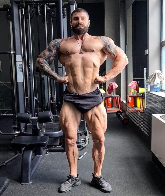 Xtream Leonard