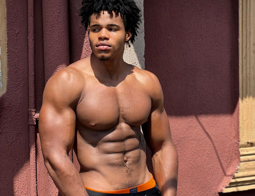 Black Bodybuilder Webcam